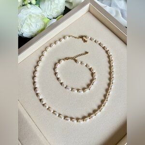 Freshwater Pearl Necklace and Bracelet